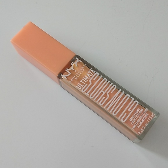 NYX Ultimate Glow Shots Brightening Liquid Eye Colour in one shot - Picture 3 of 4